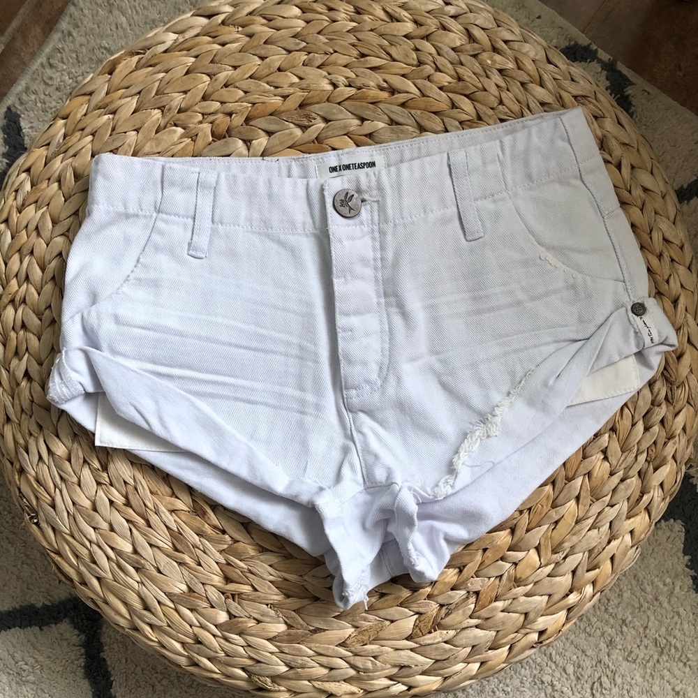 One Teaspoon Sailor cuffed white shorts